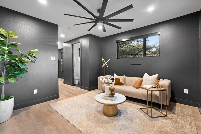 Foto del edificio - 2209 Rae Dell Ave