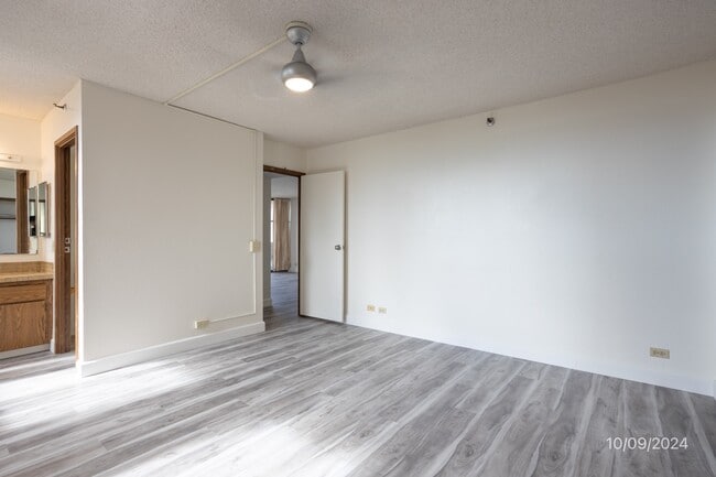 Building Photo - 351-351 Koauka Loop
