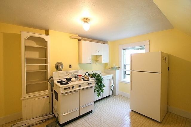 Primary Photo - 145 Orchard St