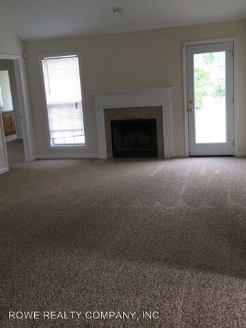 Building Photo - 4 br, 2.5 bath House - 750 OMEGA DRIVE