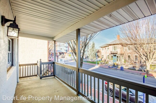 Building Photo - 3 br, 1 bath House - 116 Bridge St