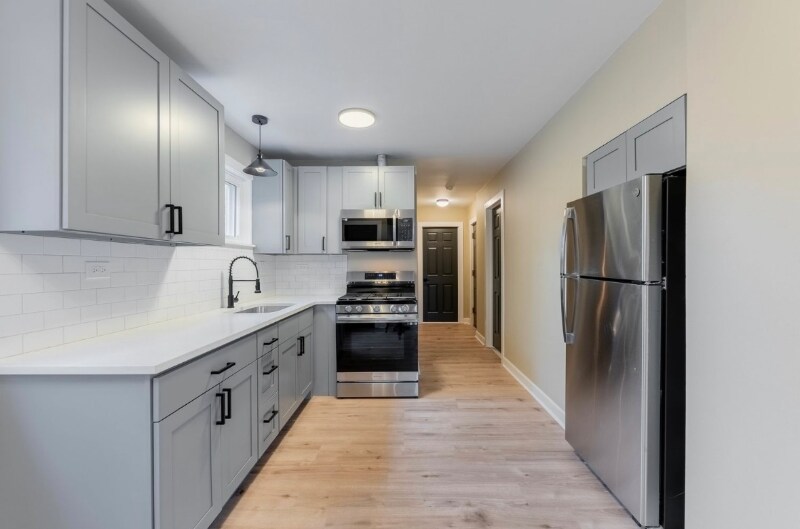 3007 Euclid Ave Unit 1, Berwyn, IL 60402 Room for Rent in Berwyn, IL