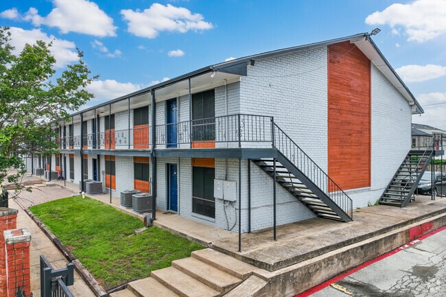 Building Photo - Linda Vista Apartments