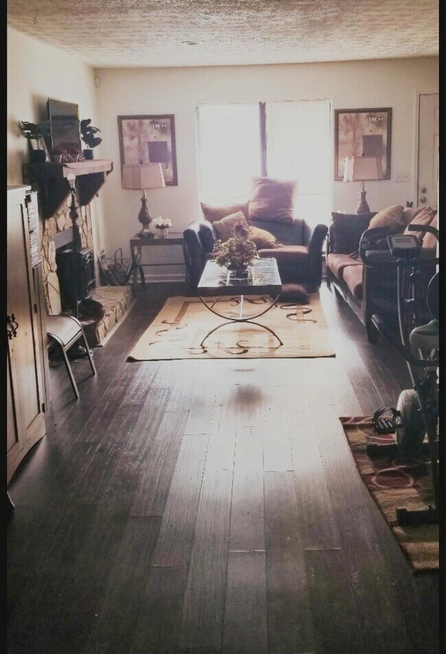 Foto del edificio - 2368 Wingfoot Pl