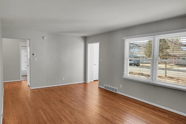 Foto del edificio - 2467 Lafayette Rd