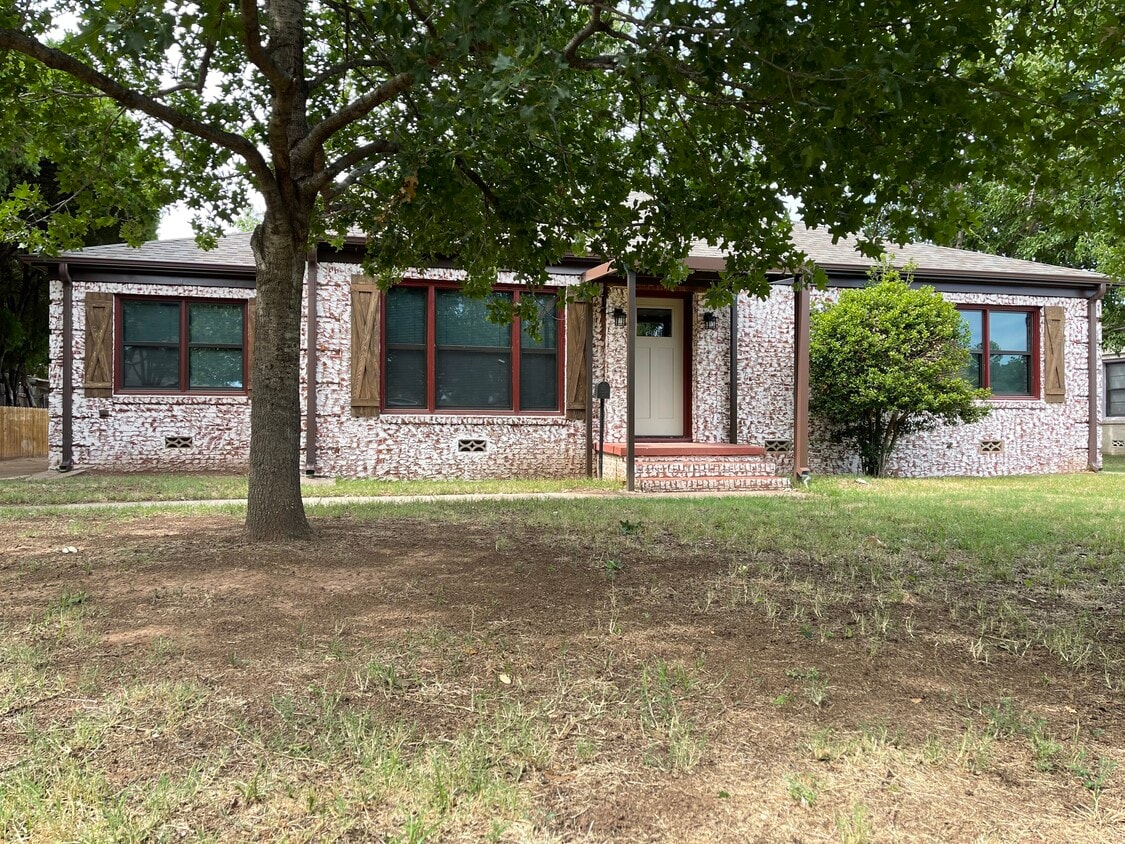 1902 Club View St, Wichita Falls, TX 76302 House Rental in Wichita