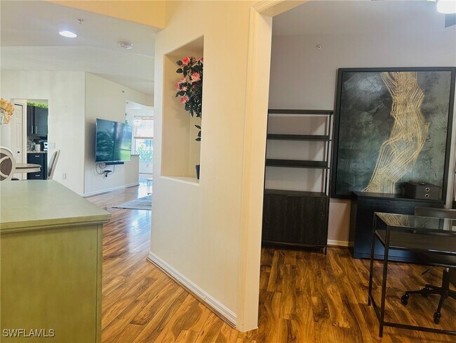 Foto del edificio - 1280 Henley St