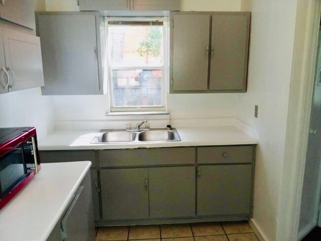 Photo - 314 Cottrill Ave Apartment