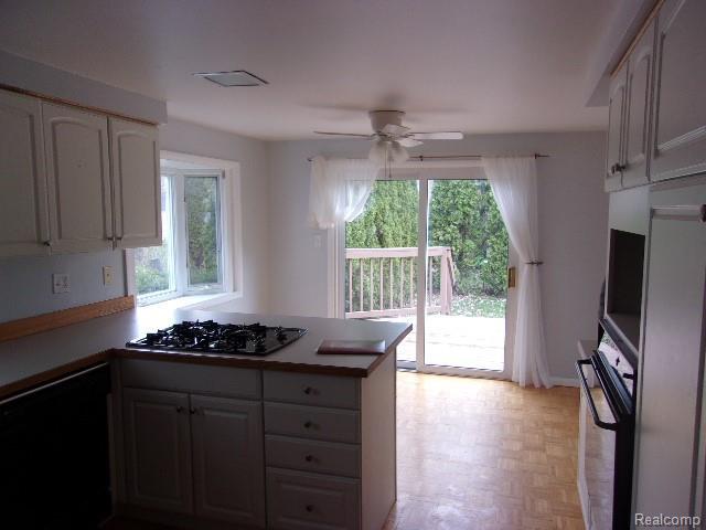 Building Photo - 2876 Stennett St