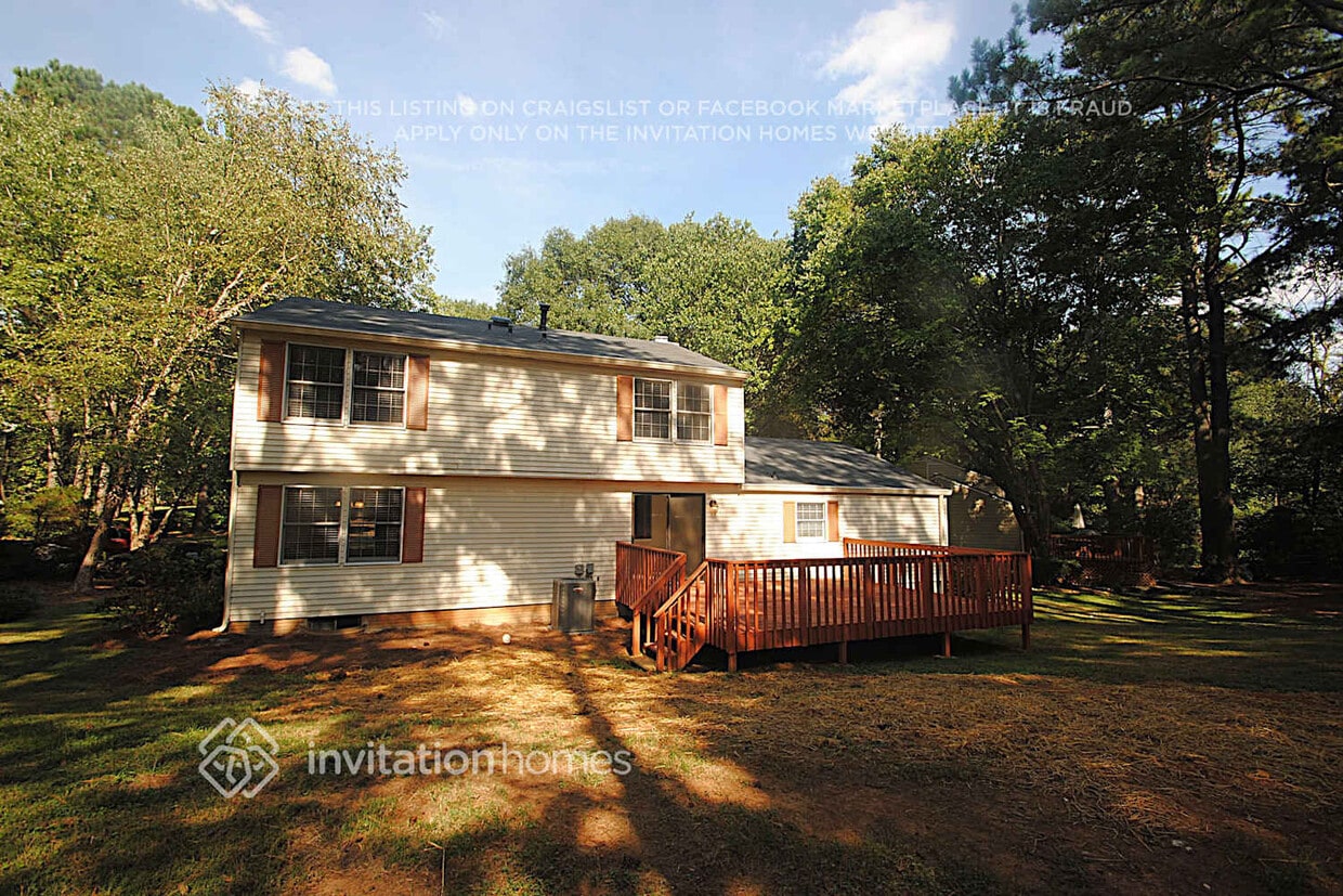 Building Photo - 445 N Pond Trail