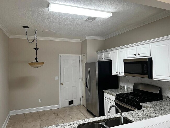 Foto del edificio - Spacious & beautiful 3BR Townhouse in Duluth