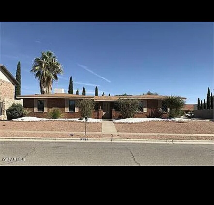 Primary Photo - 1382 Adabel Dr