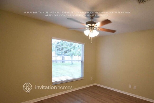 Foto del edificio - 624 Sheridan Woods Dr