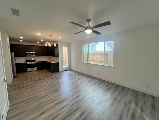 Building Photo - Brand New Three Bedroom Home in S. Reno