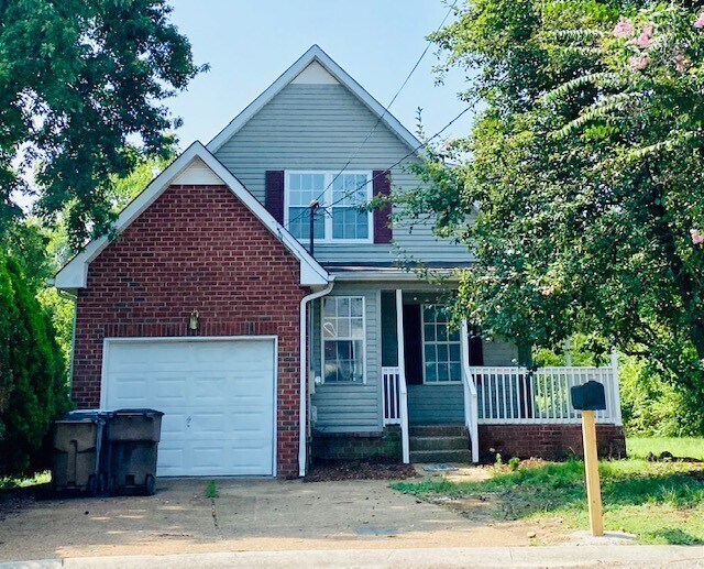 Primary Photo - 733 Vanguard Pl