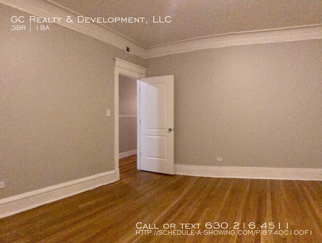 Building Photo - 1515 E 67th Pl