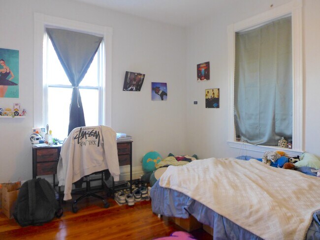 Building Photo - 19 Bucknam St