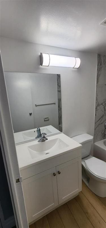 Building Photo - 25 Mabelle