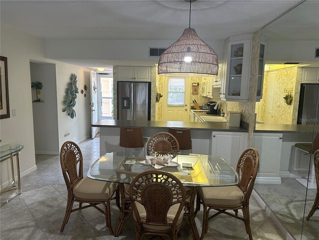 Building Photo - 3802 Gulf of Mexico Dr