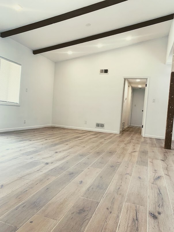Foto del edificio - 5700 Vanalden Ave