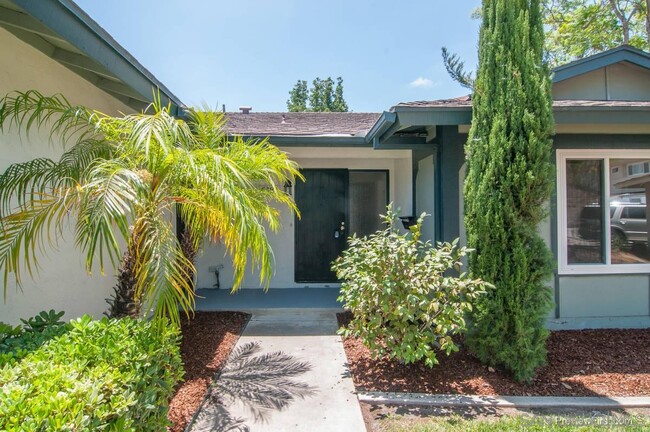 Building Photo - 6390 Belle Glade Ave