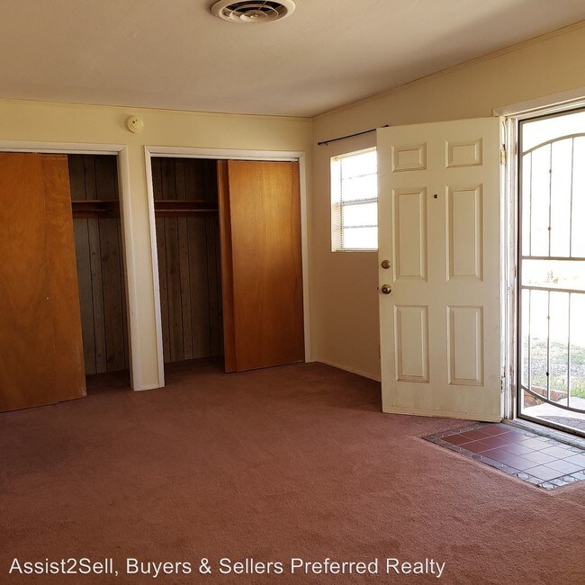 Building Photo - 2 br, 1 bath House - 407 1/2 Old Mescalero Rd