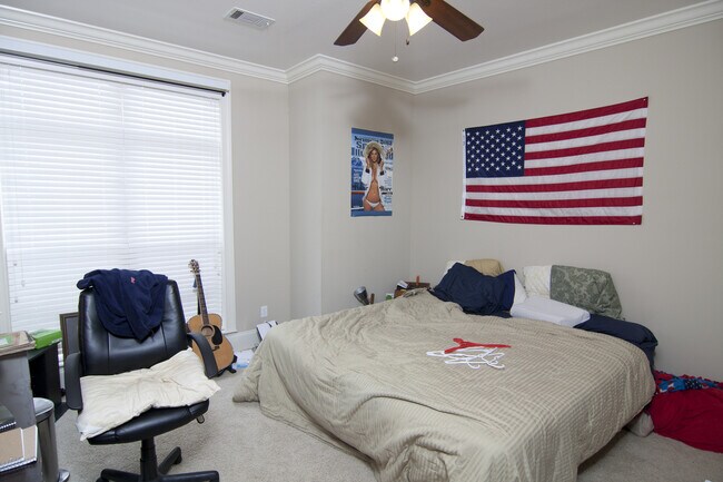 Foto del edificio - 159 Falls Grove Drive