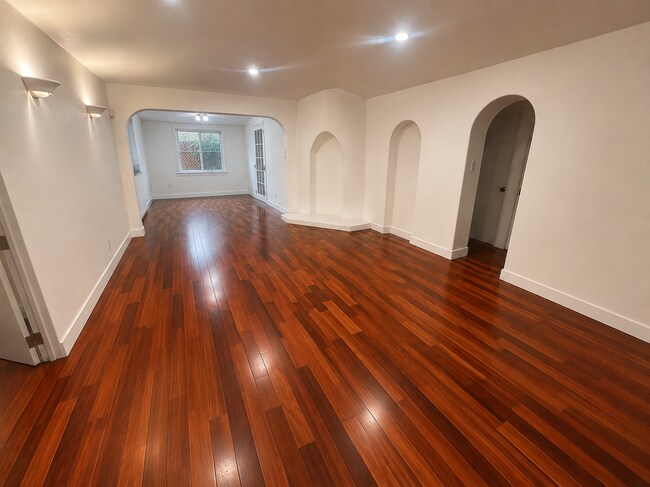 Foto del edificio - 1620 S Holt Ave