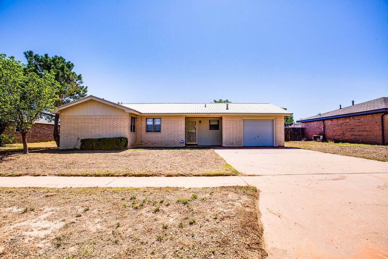 Primary Photo - Very Nice 3 Bedroom in Wolfforth!