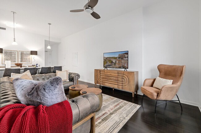 Building Photo - 609 W Dickson St