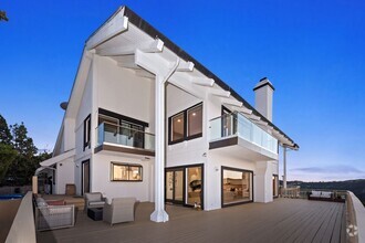 Building Photo - 15541 Aqua Verde Dr