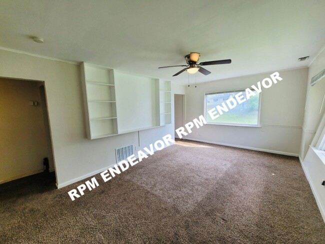 Foto del edificio - Move in Ready 2bed-1 bath Pet Friendly