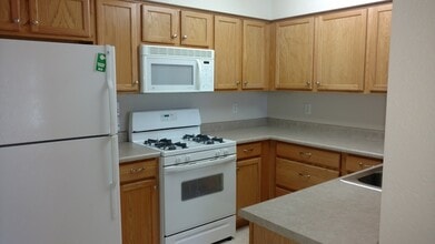Building Photo - 5550 Corbett Dr