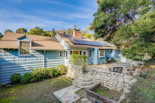 Building Photo - 3246 Benda St