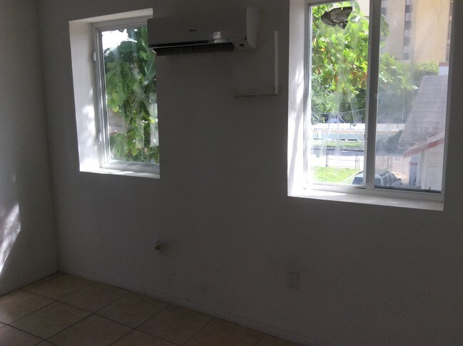 Foto del edificio - 1021 NW 3rd St