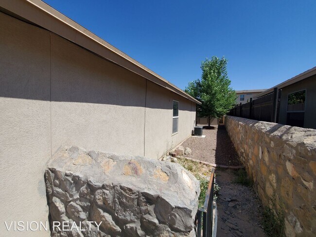 Foto del edificio - 3 br, 2 bath House - 14205 Otter Point Ct.