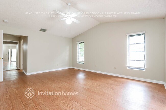 Foto del edificio - 5461 Oakridge Dr