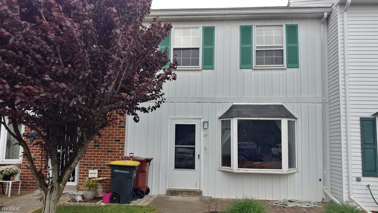 Foto principal - 27 Eisenhower Cir