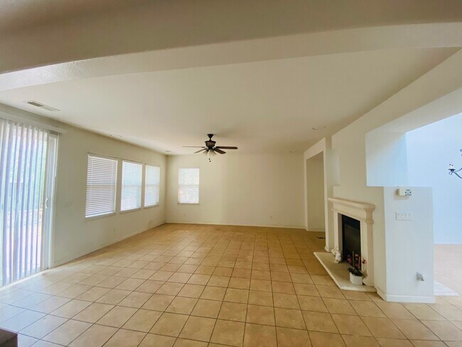 Building Photo - 92 E Legacy Dr