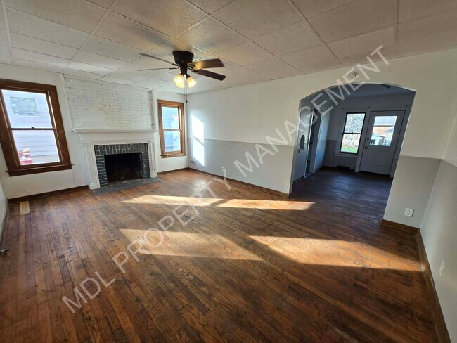 Building Photo - 4 Bed / 2 Bath House in Saginaw