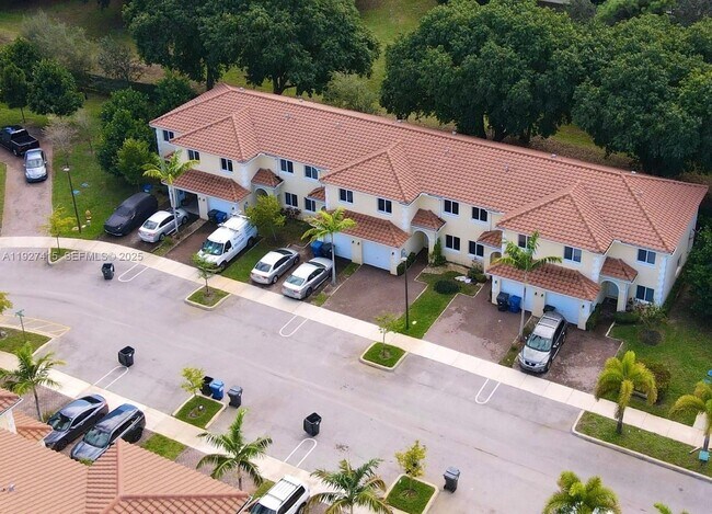Foto del edificio - 5331 SW 13th Ct