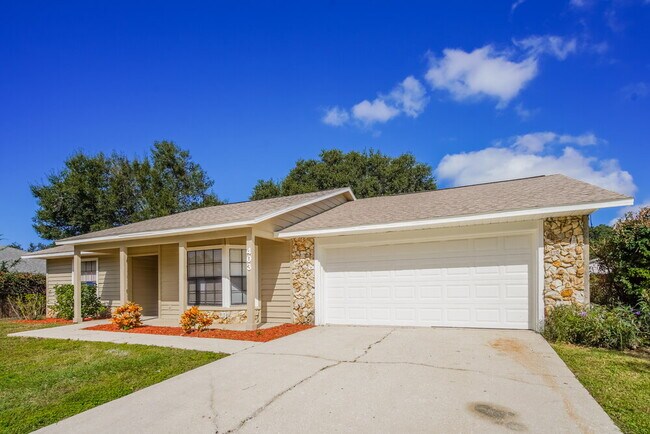 Foto del edificio - 403 Blueberry Dr