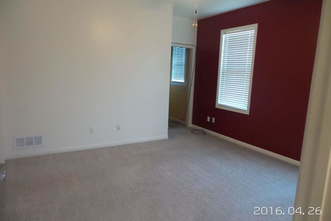 Building Photo - 1514 N Clay St
