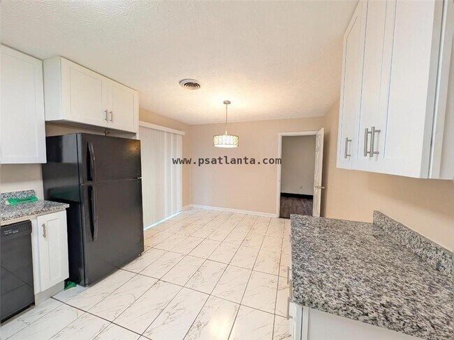 Foto del edificio - 525 Cedar Wood Ct SW