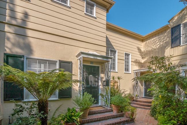 Foto del edificio - 458 S Bedford Dr