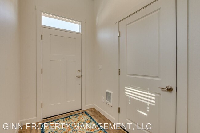 Building Photo - 3 br, 2.5 bath House - 180 Loganberry Ct