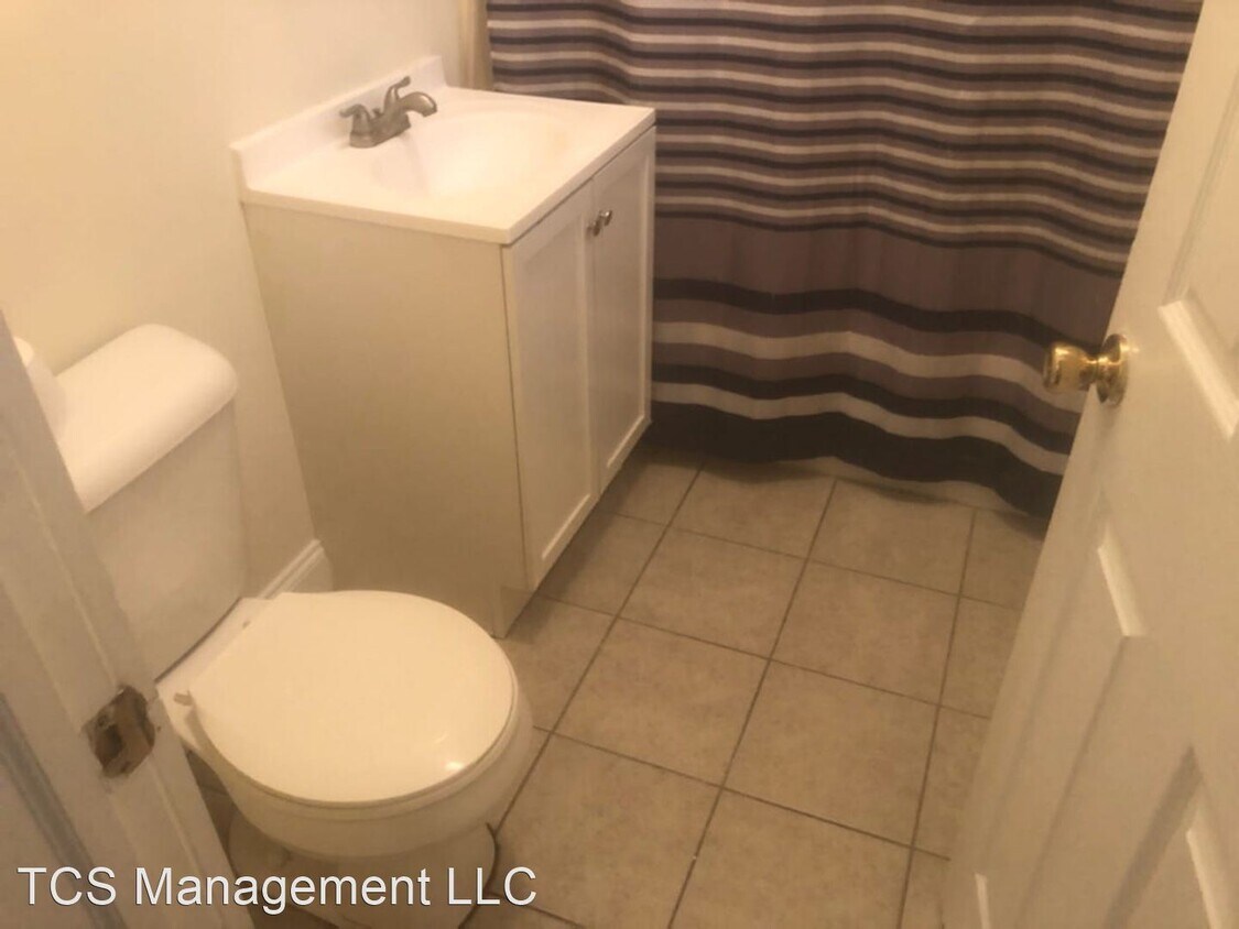 Foto del edificio - 1 br, 1 bath House - 4018 W Girard Ave