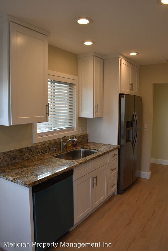 Building Photo - 3 br, 2 bath House - 1314 Hilltop Drive