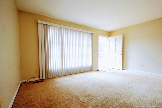 Foto del edificio - 257 Fawn Rd