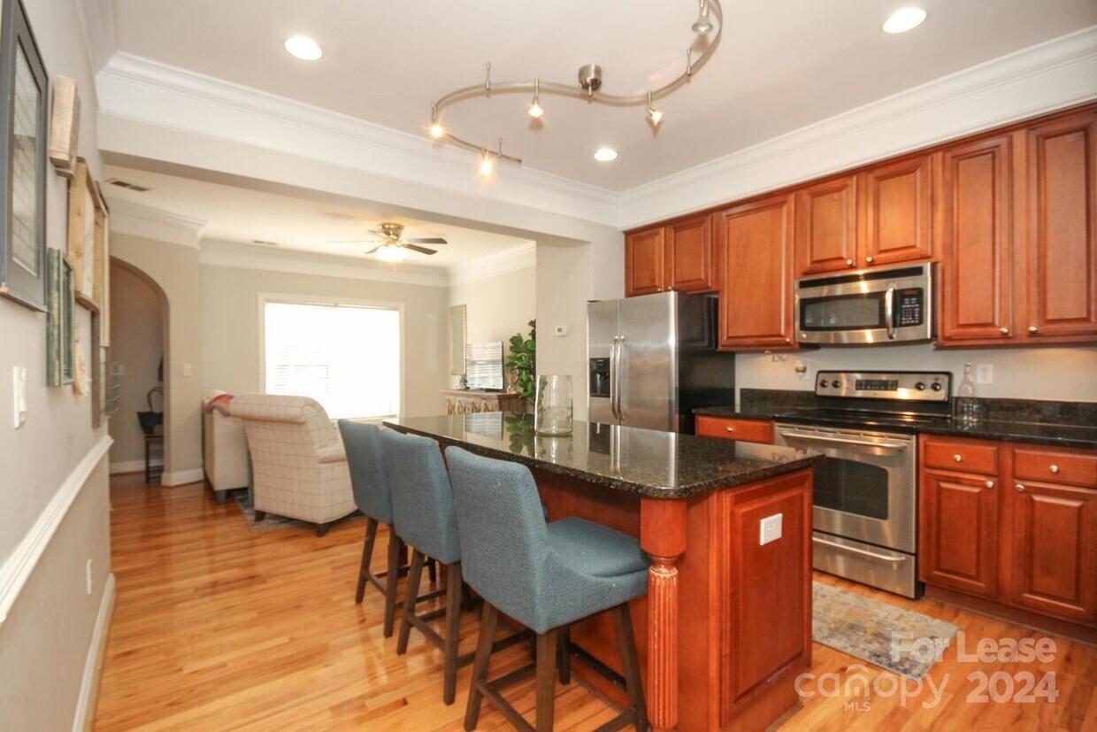 Foto principal - 2332 Madeline Meadow Dr